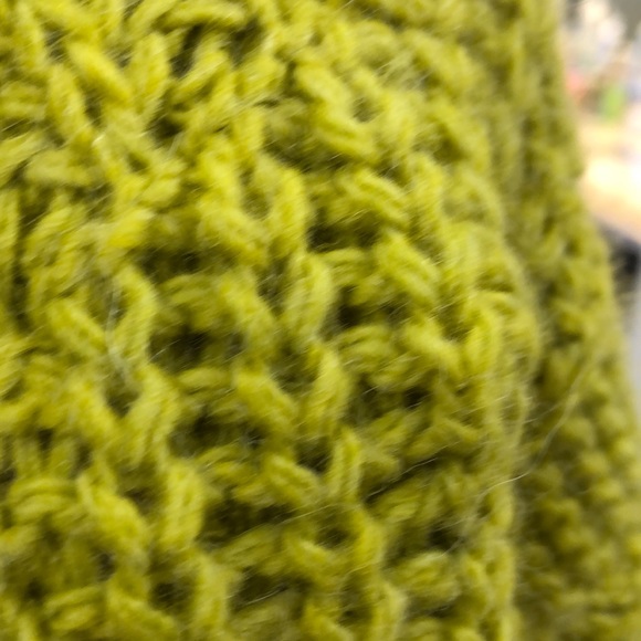 Banana Republic Lime Italian Yarn Sweater - Picture 5 of 5